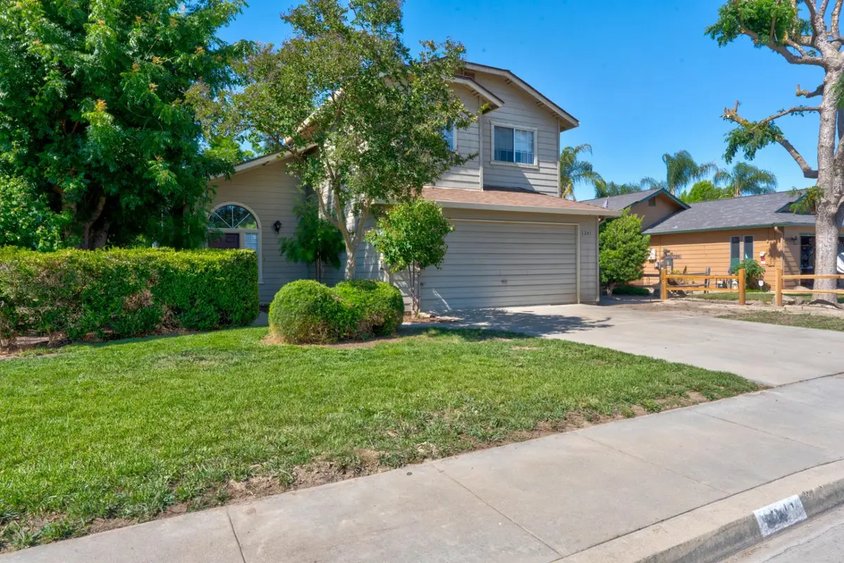 1241 Warkentin Street, Kingsburg, CA 93631 - #1