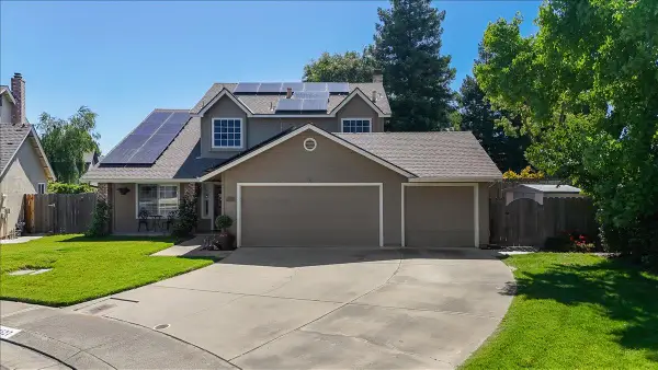 1527 Glenwood Court, Escalon, CA 95320