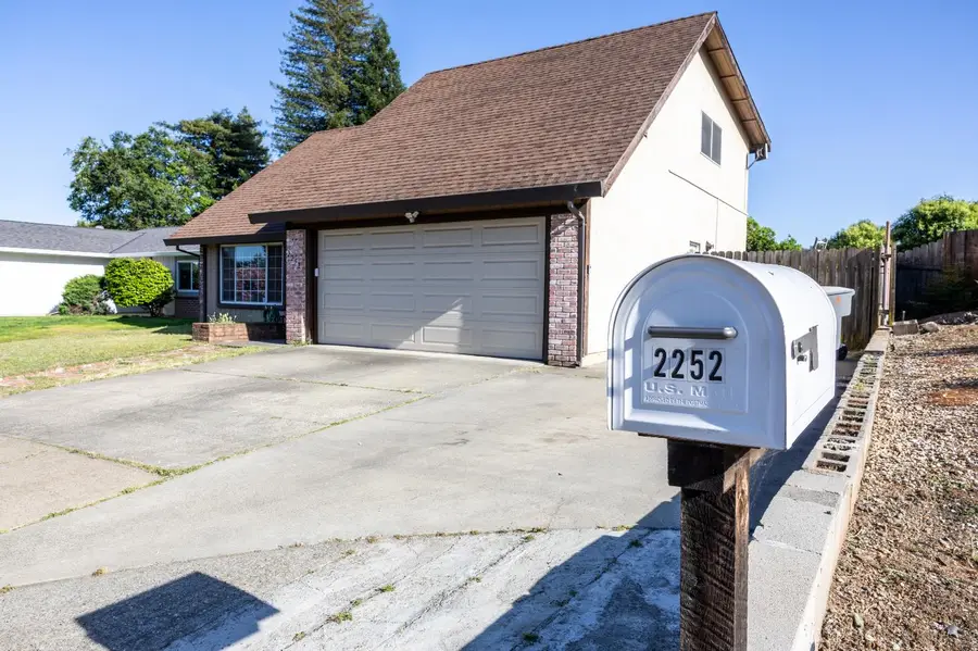 2252 S Whitney Boulevard, Rocklin, CA 95677 - #2