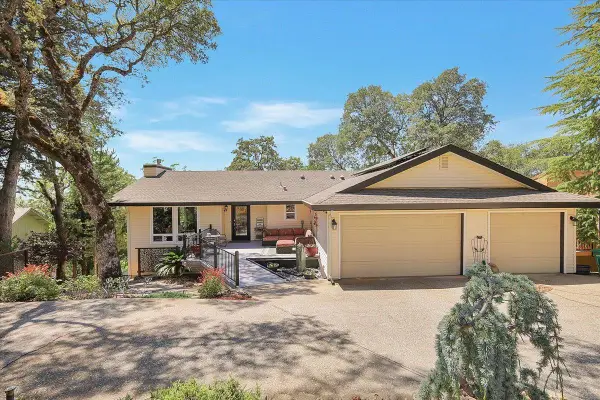 12600 Jayhawk Court, Penn Valley, CA 95946