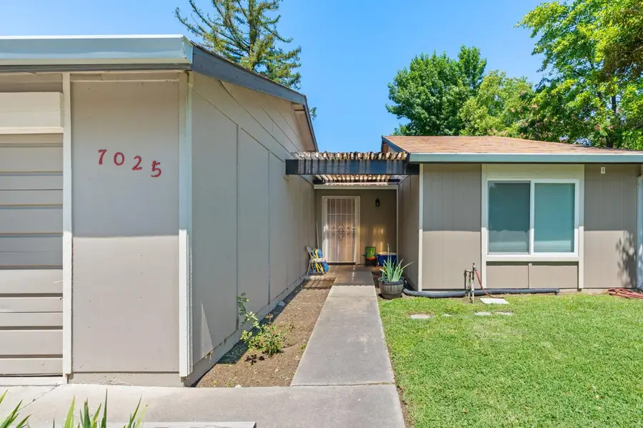 7025 Woodrick Way, Sacramento, CA 95842 - #2