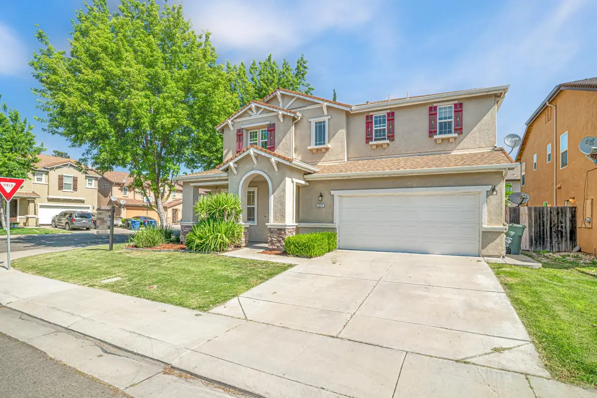 2201 Driftwood Park Dr, Modesto, CA 95355 - #1