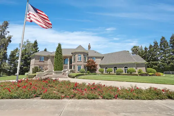 21649 N Des Moines Road, Acampo, CA 95220