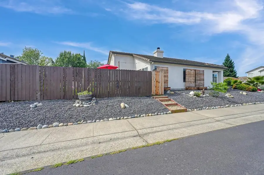 201 Stavros Court, Roseville, CA 95678 - #3