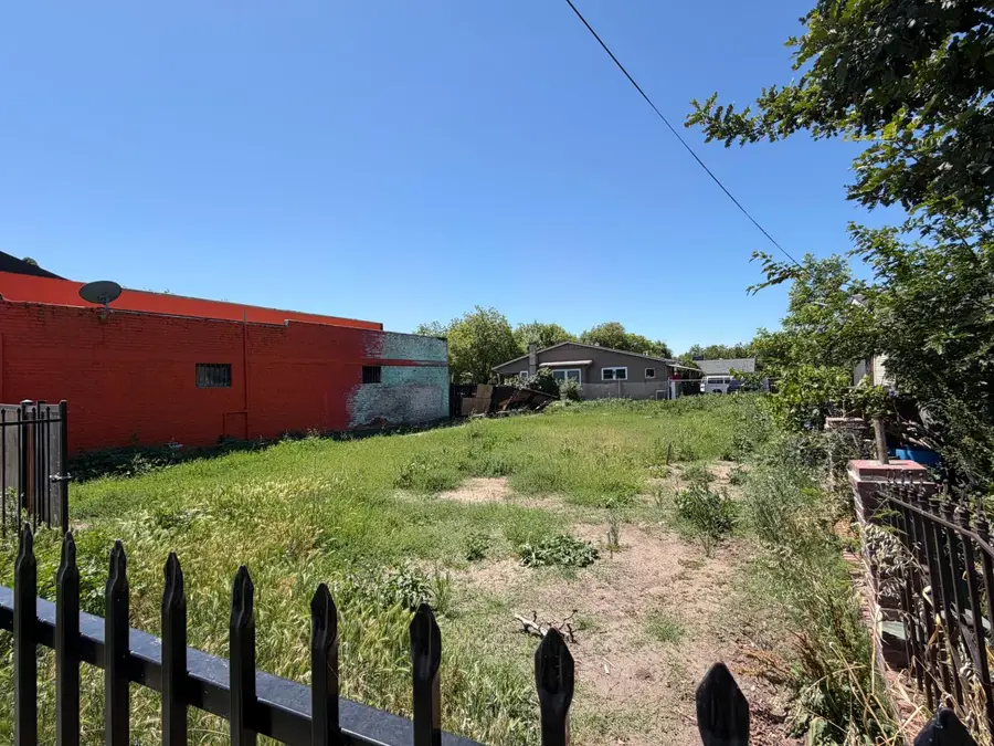 1731 S Center Street, Stockton, CA 95206 - #2