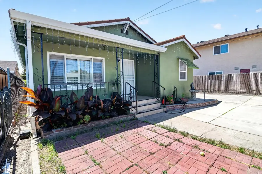 406 E Edison Street, Manteca, CA 95336 - #3