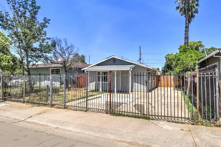 3807 15th Avenue, Sacramento, CA 95820 - #2