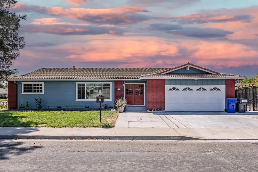 790 Hillsdale Drive, Turlock, CA 95382 - #1