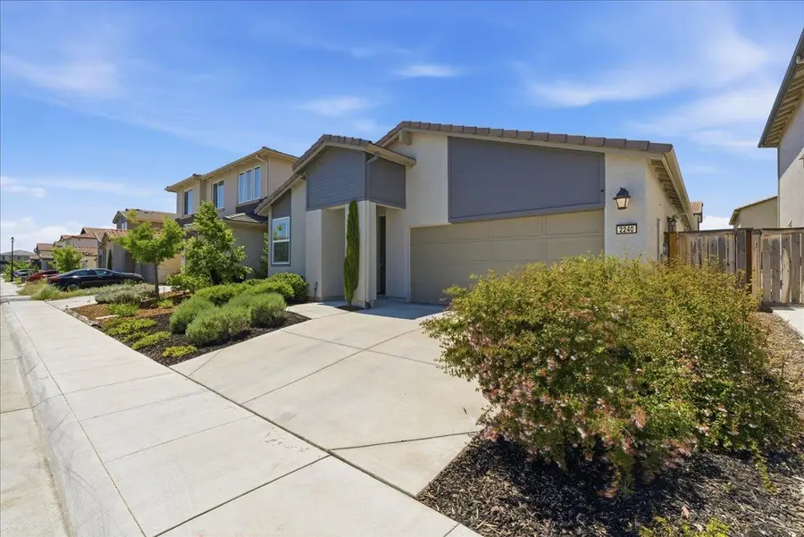 2240 Borealis Circle, Roseville, CA 95747 - #2