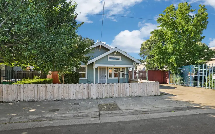 2126 E Fremont Street, Stockton, CA 95205 - #2
