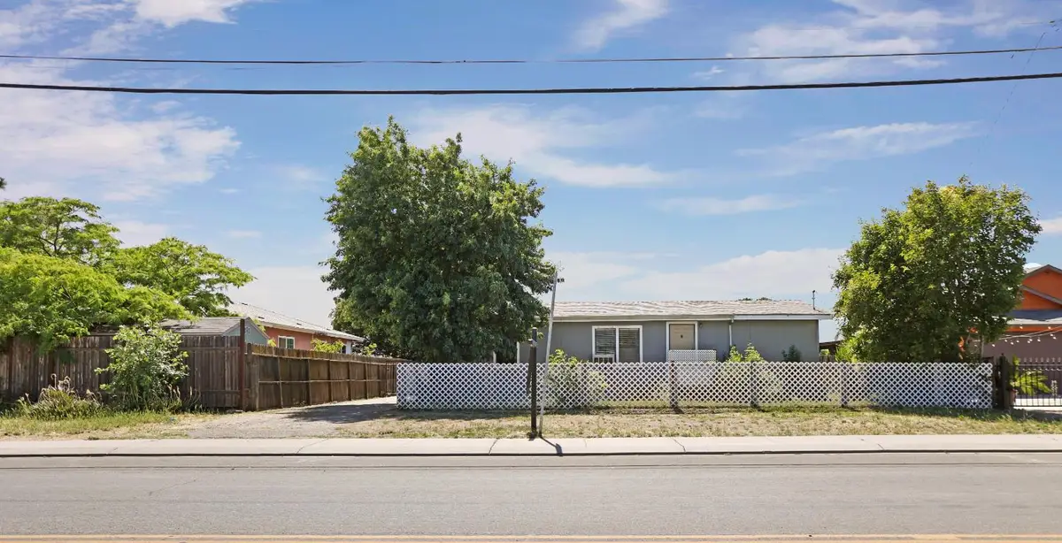 415 S Cardinal Avenue, Stockton, CA 95215 - #1
