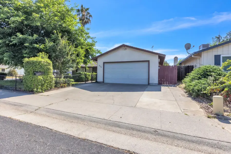 319 Jesse Avenue, Roseville, CA 95678 - #3