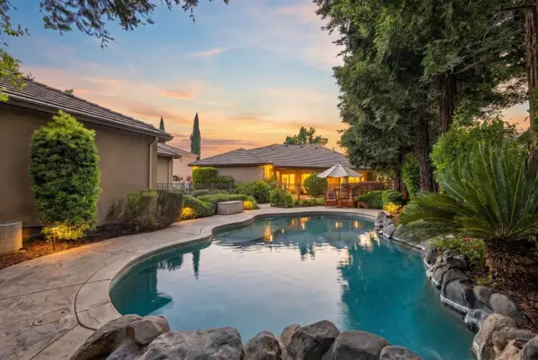 9569 De La Rosa Place, Elk Grove, CA 95758