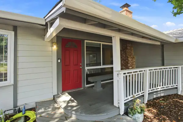4617 Robertson Avenue, Sacramento, CA 95821