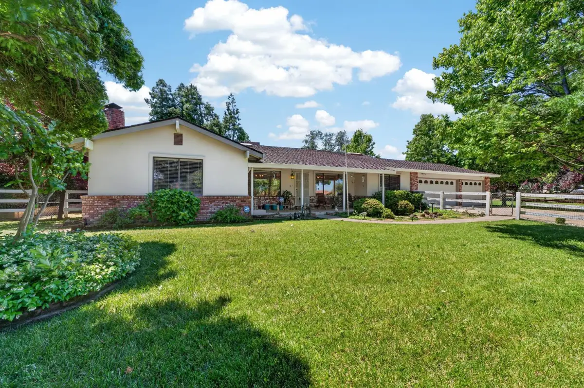 9490 Golden Gate Avenue, Orangevale, CA 95662 - #1