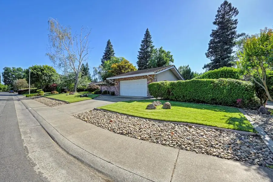 4955 Marlborough Way, Carmichael, CA 95608 - #2