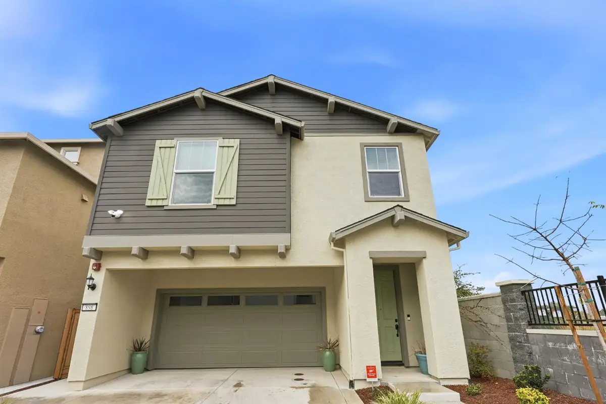 898 Lake Park Circle, Galt, CA 95632 - #1