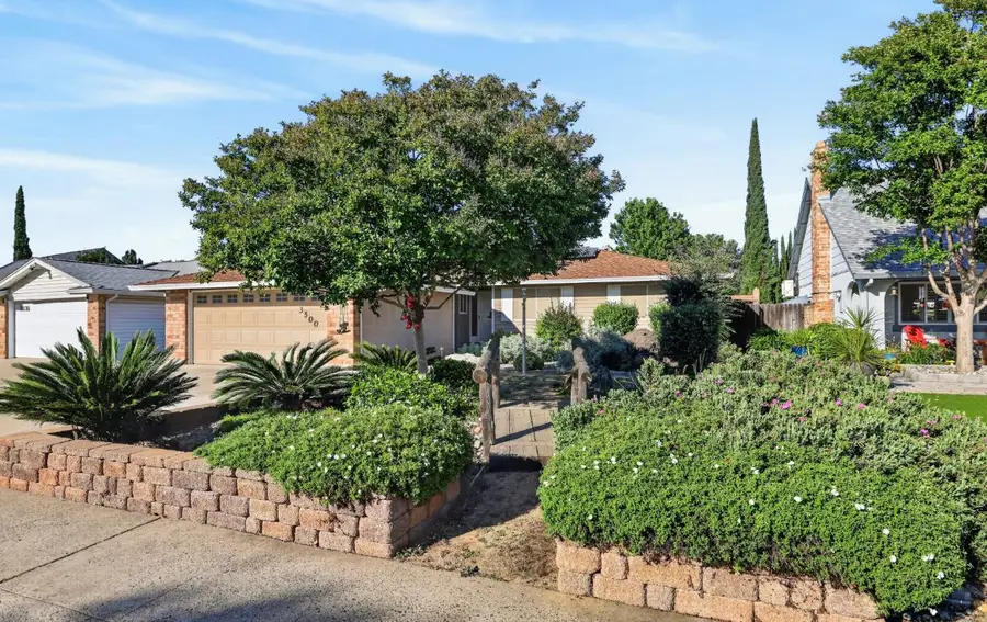 3500 Huntsman Drive, Sacramento, CA 95826 - #2