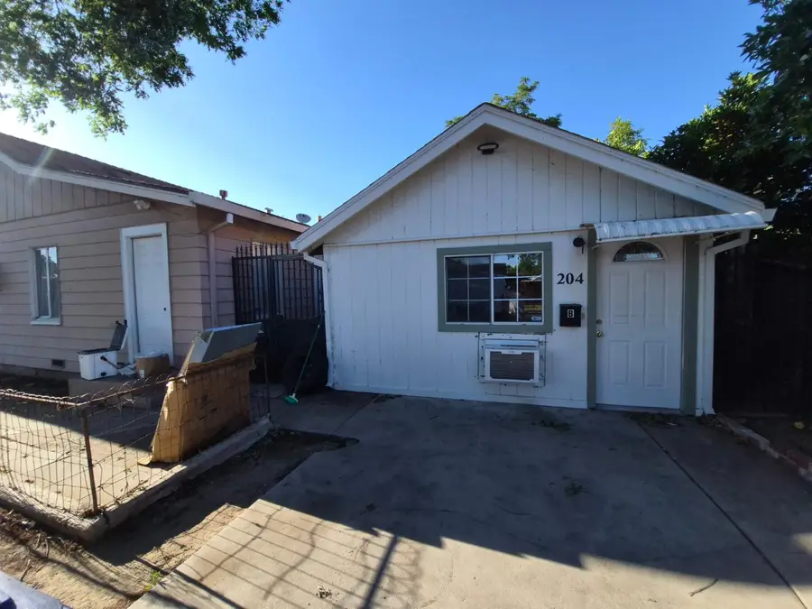 204 College Avenue, Modesto, CA 95350 - #2