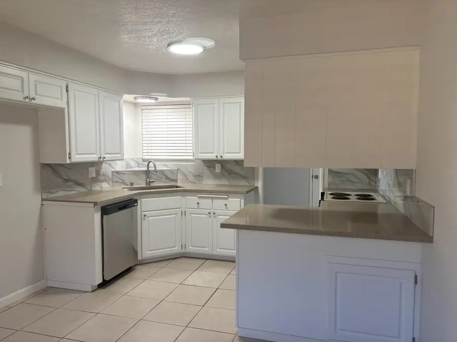 4004 Heather Hill, North Highlands, CA 95660 - #2