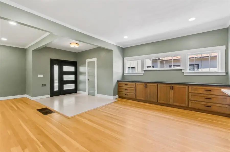 1045 35th Street, Sacramento, CA 95816 - #3