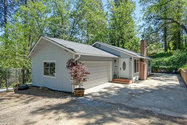 205 Pinewood Way, Auburn, CA 95602