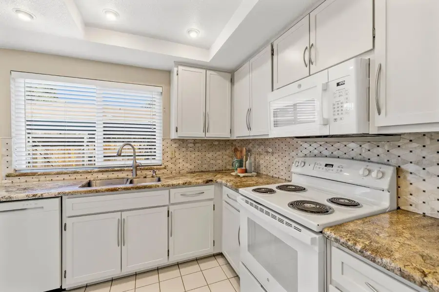 3928 Oak Villa Circle, Carmichael, CA 95608 - #2