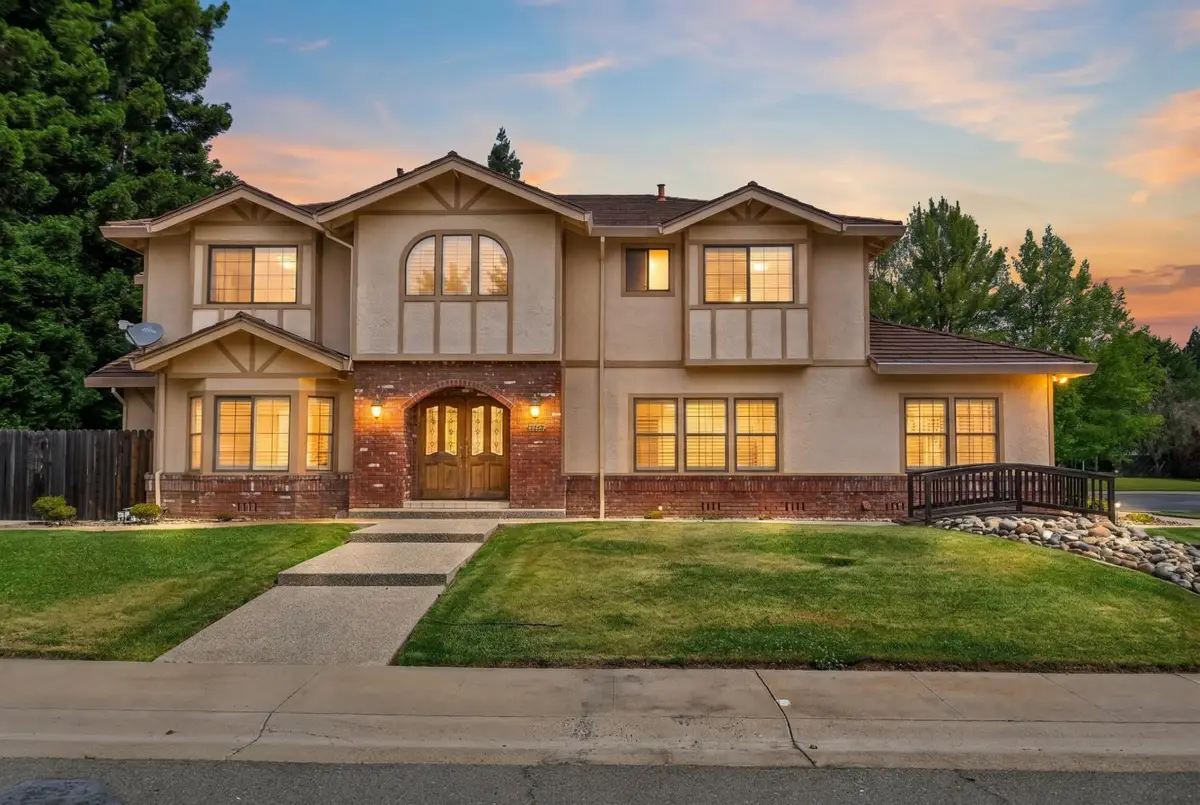 101 Audubon Circle, Sacramento, CA 95831 - #1