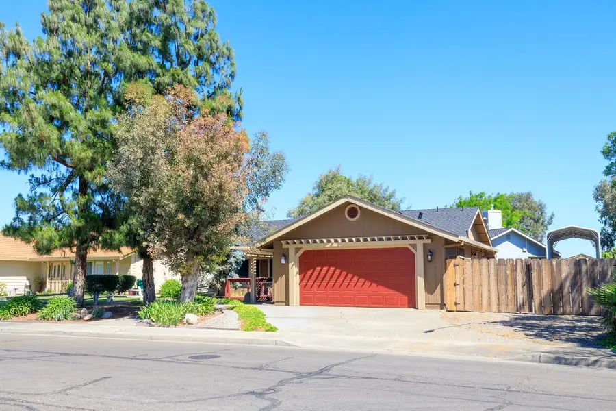 376 Foxmeadow Way, Los Banos, CA 93635 - #3