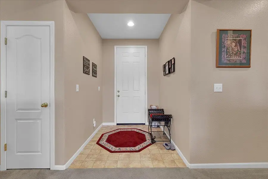 1729 Hicks Avenue, Olivehurst, CA 95961 - #2