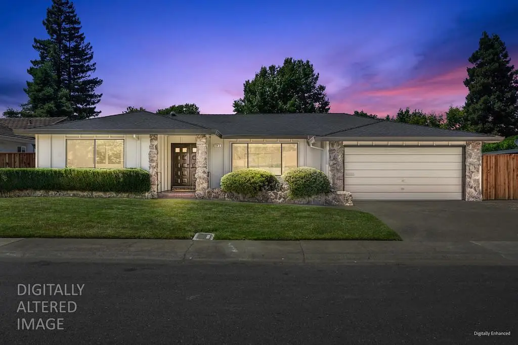 945 Trestle Glen Way, Sacramento, CA 95831 - #1