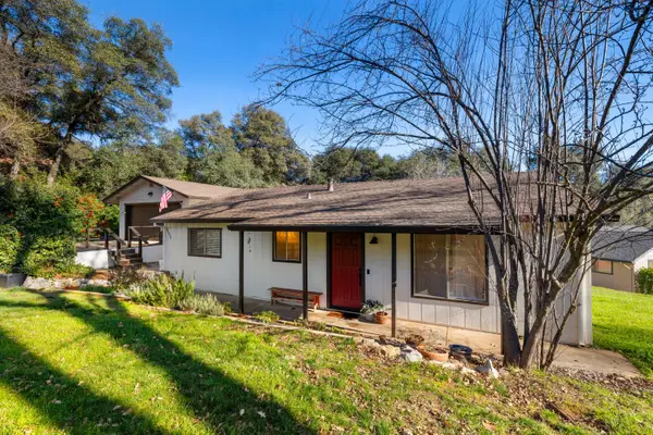20475 Eureka Dr, Sonora, CA 95370