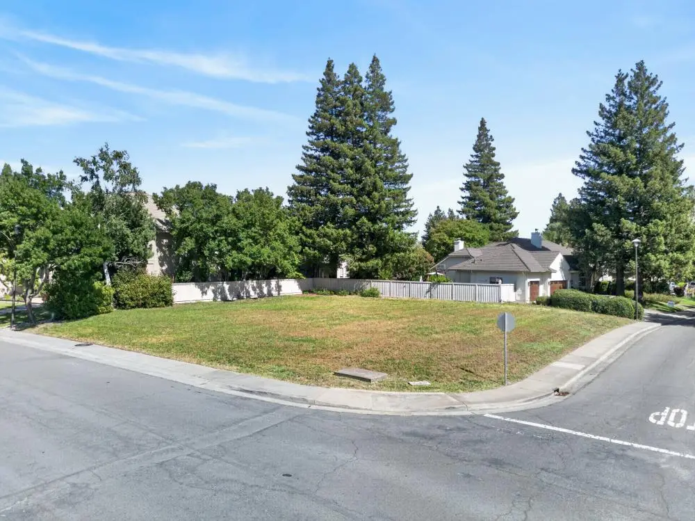 7701 E Shore Drive, Sacramento, CA 95831 - #1
