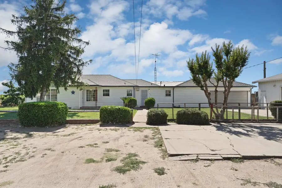 15661 Curry Avenue, Lodi, CA 95240 - #2