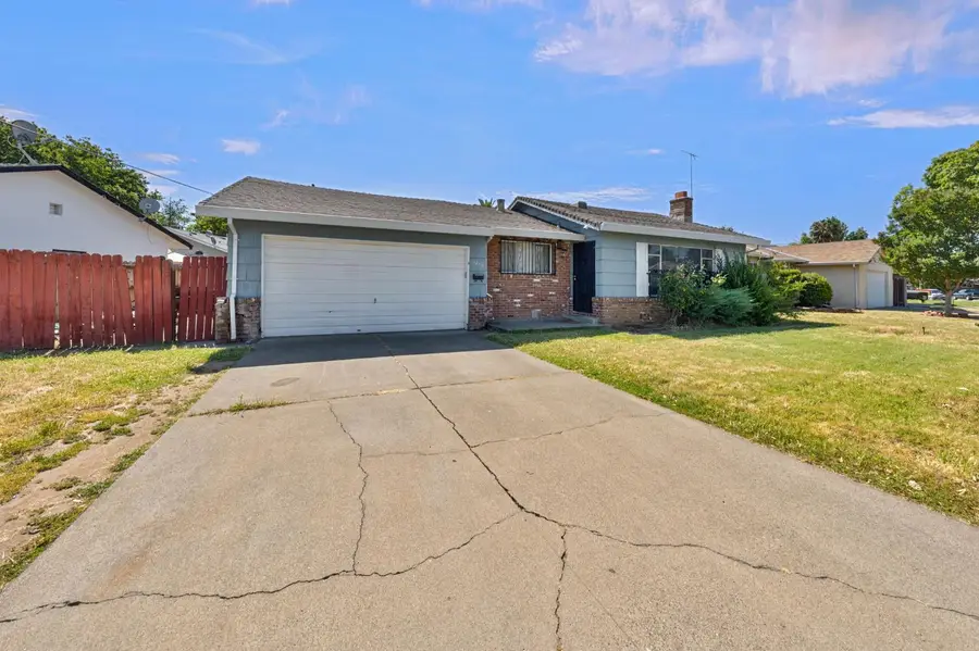 5205 Ethel Way, Sacramento, CA 95820 - #2