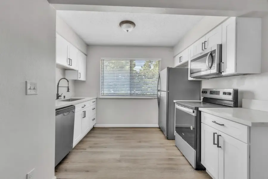 281 Julie Drive, Yuba City, CA 95991 - #2