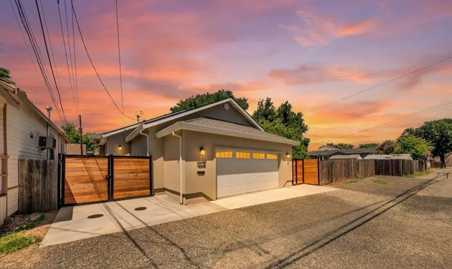 3025 7th Avenue, Sacramento, CA 95817 - #2