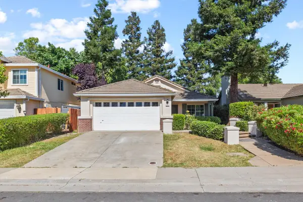 8087 Primoak Way, Elk Grove, CA 95758