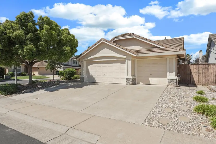 8992 Panamint Court, Elk Grove, CA 95624 - #3