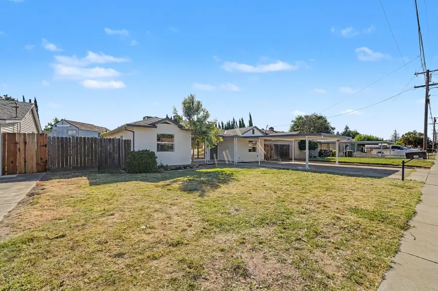 234 S Lee Avenue, Oakdale, CA 95361 - #2