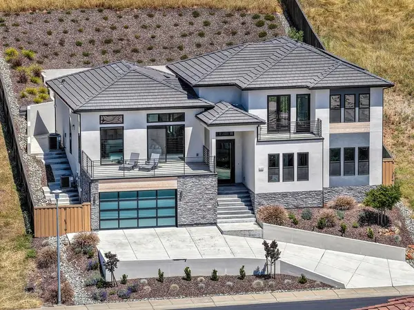 662 W Sundahl Drive, Folsom, CA 95630