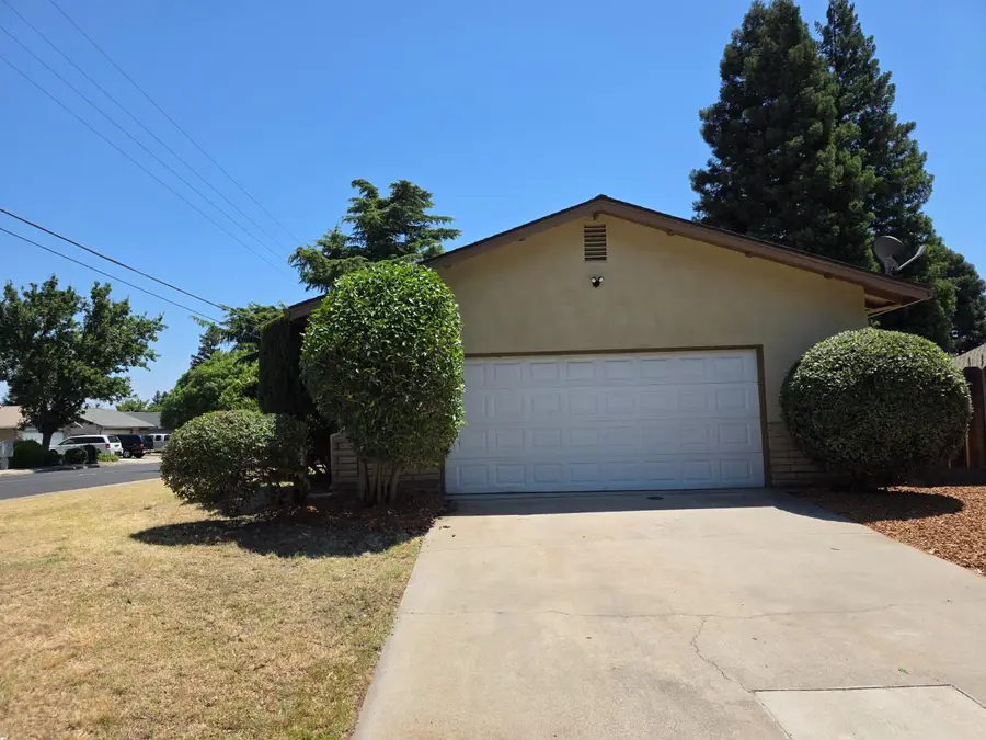 3712 E Orangeburg Avenue, Modesto, CA 95355 - #3