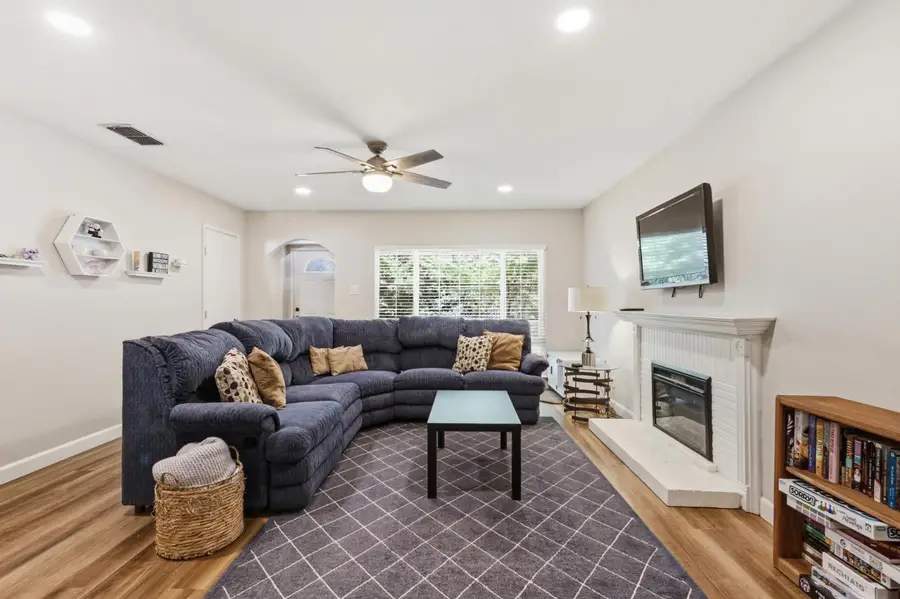 910 Pennsylvania Place, Davis, CA 95616 - #2