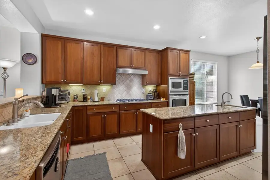 1381 High Noon Drive, Plumas Lake, CA 95961 - #2