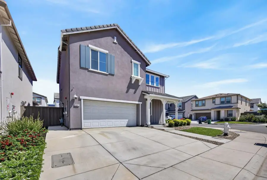 8247 Blue Coral Avenue, Elk Grove, CA 95757 - #2
