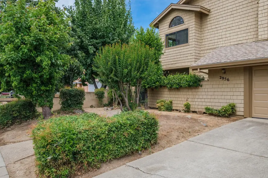 2956 Red Hawk Way, Sacramento, CA 95833 - #3