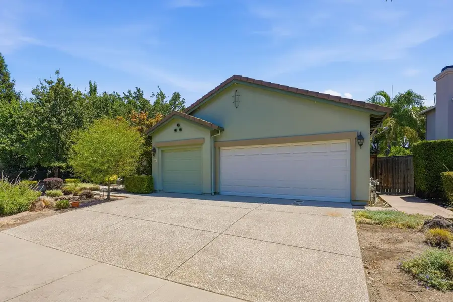 6472 Camellia Point Way, Roseville, CA 95678 - #3