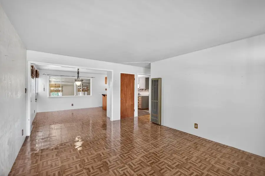 2511 Ferndale Avenue, Sacramento, CA 95822 - #3