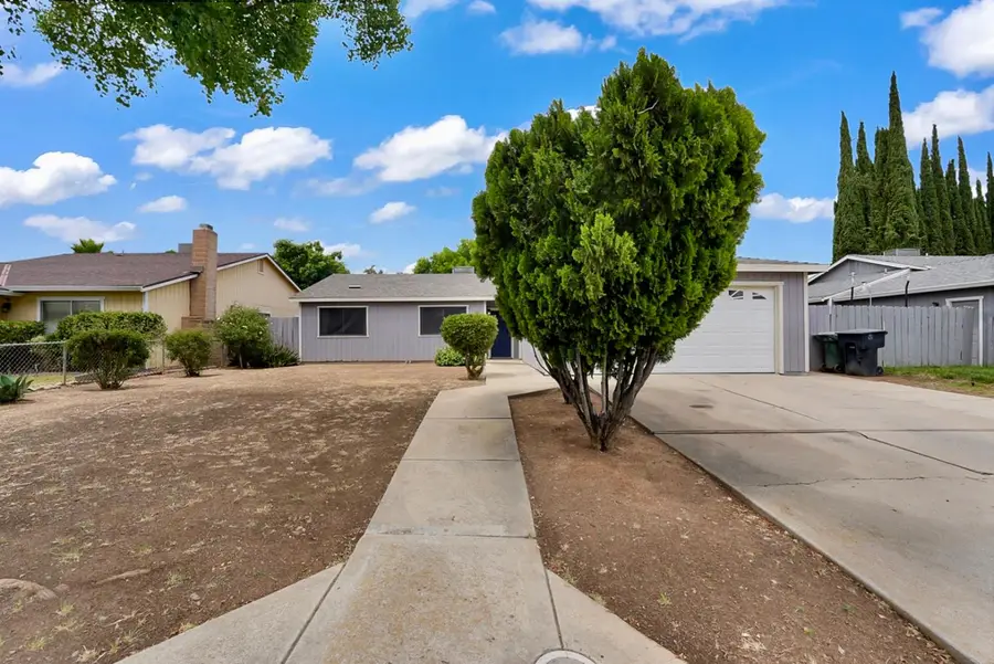625 Periwinkle Drive, Patterson, CA 95363 - #3