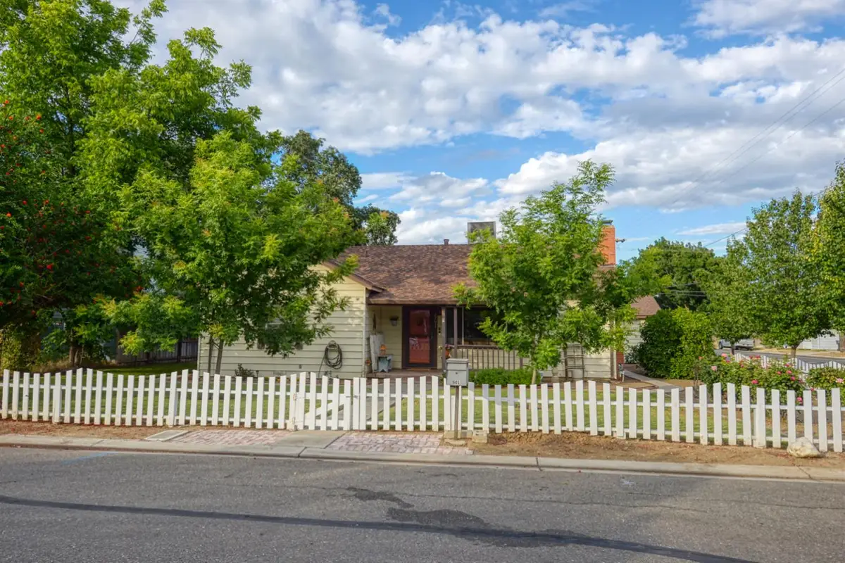 601 N 4th Street, Patterson, CA 95363 - #1